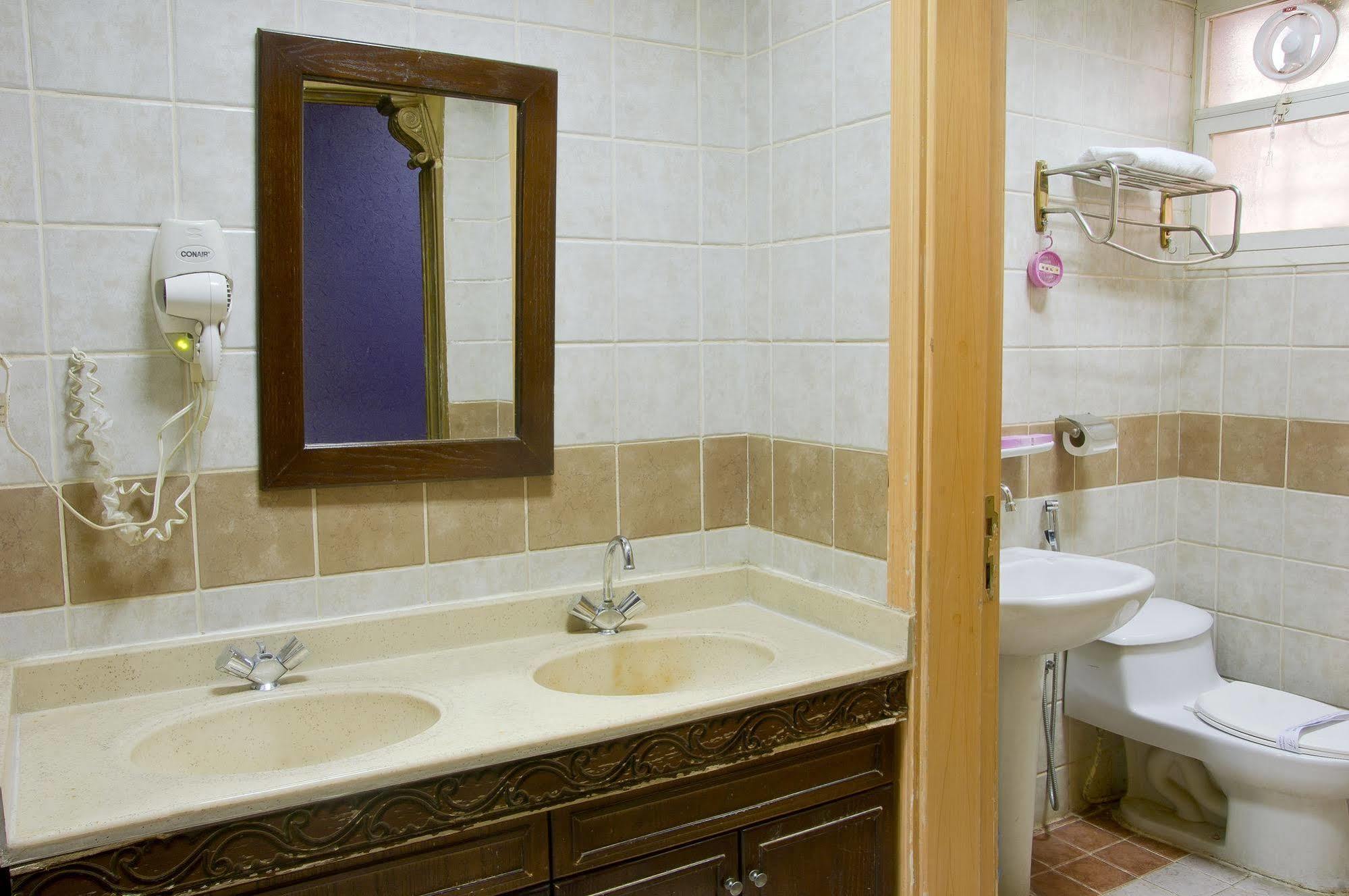 Al Farhan Hotel Suites Al Aqiq Riad Exterior foto